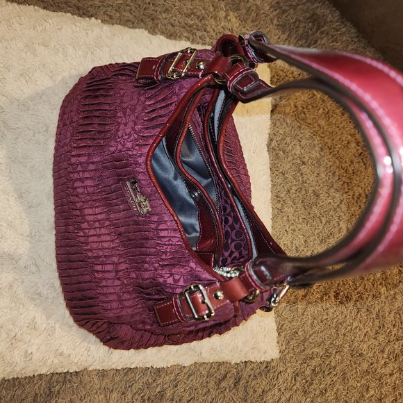 Coach Madison purple gathered sateen signature Maggie shoulder purse - Picture 7 of 7